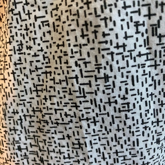 Saturday’s Cool Button Down - Picture 2 of 3